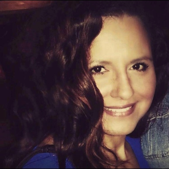 Meet your Posher, Christine - Picture 1 of 1